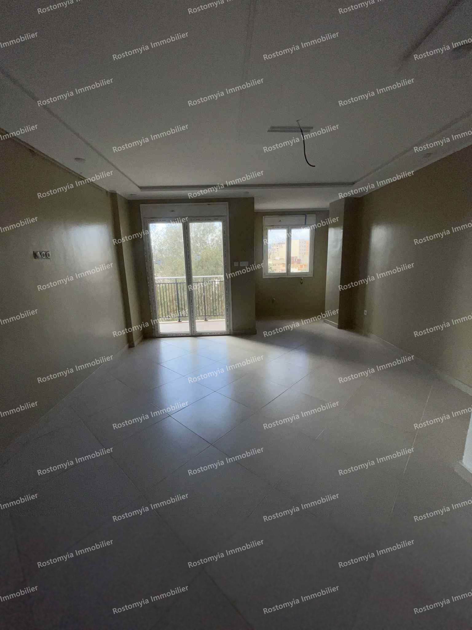 Appartement T4 - Oran - Parking sous-sol | Box | Luxe | Haut standing | Terrasse