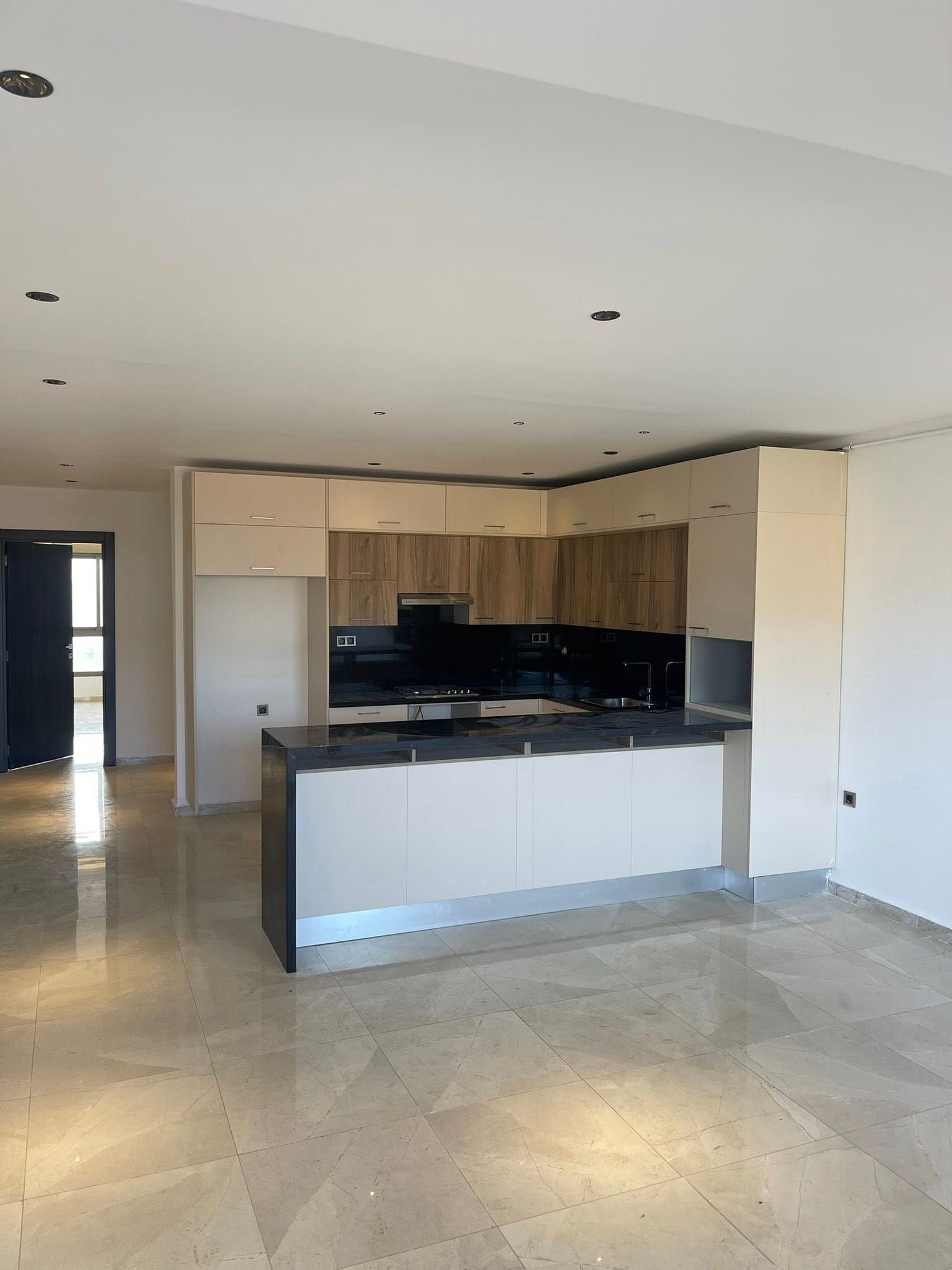 Appartement F4 - Bir El Djir - Parking sous-sol | Box | Luxe | Haut standing | Terrasse | Jardin | Piscine